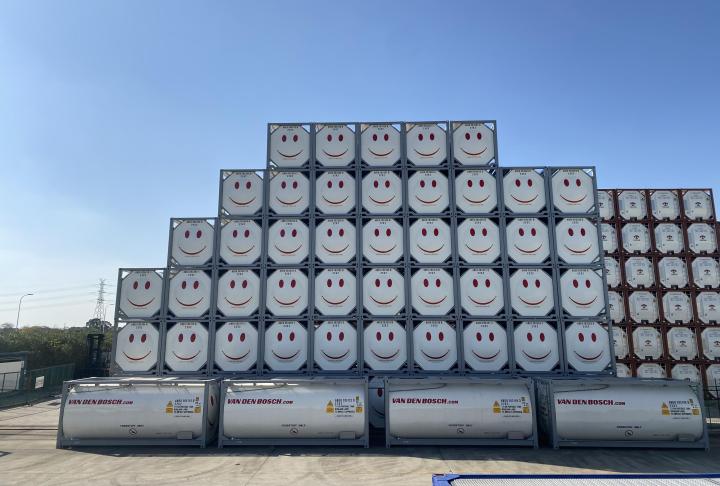 500 new containers