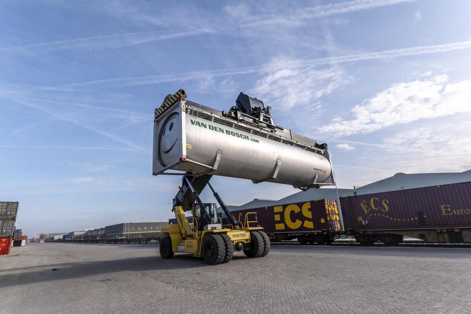 Van den Bosch Grimsby