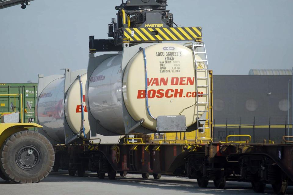 Van den Bosch Grimsby