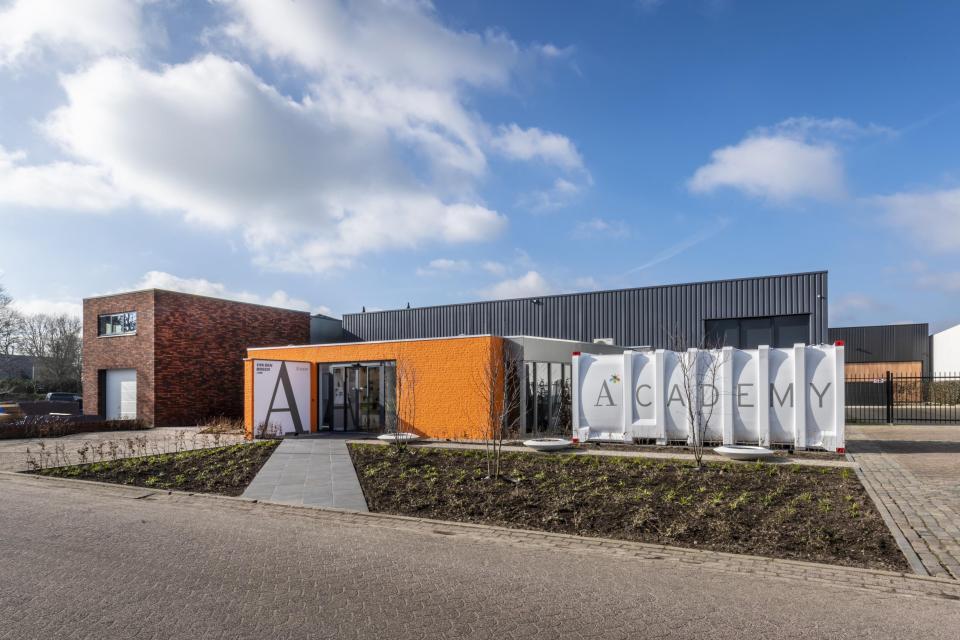 Van den Bosch Academy