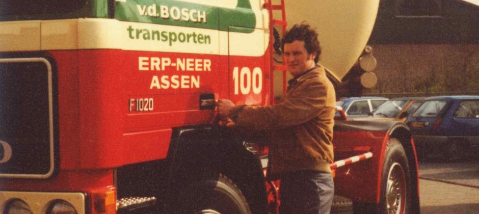 The 100th Volvo is delivered with a fanfare