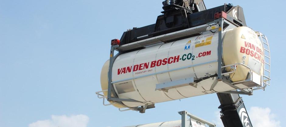 Intermodal overtakes road transport