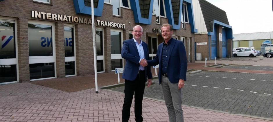 Van den Bosch takes over part of Gé Simons activities