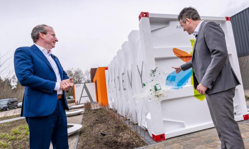 Van den Bosch opens new Academy